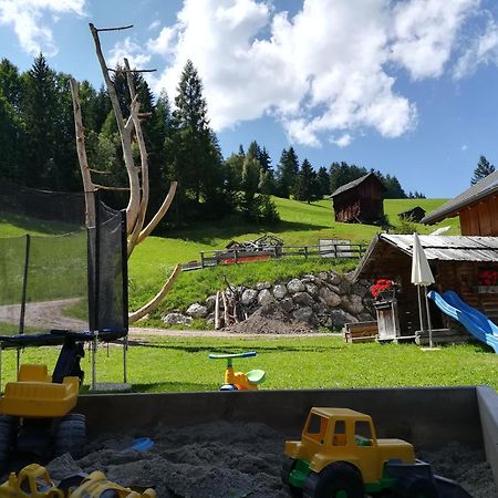 Agriturismo Luech Picedac La Valle Eksteriør billede